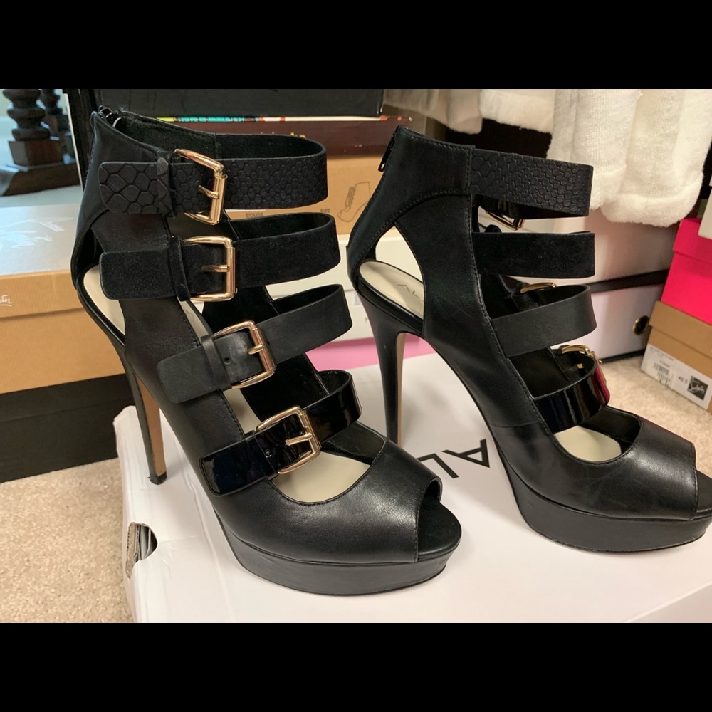 Aldo Multi strap bootie